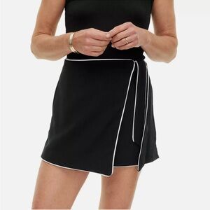 Target NWT Black Mini skort wrap tie Skirt with white contrast stitching XXS